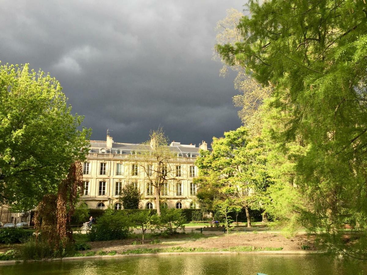 Romance au coeur de Bordeaux / Jardin Public Extérieur photo